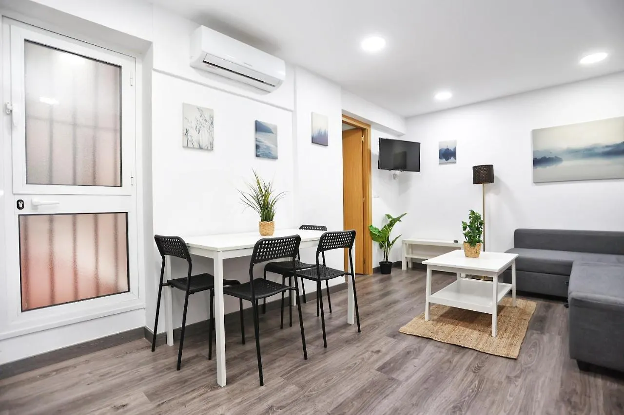 Holidays2Malaga Goya - Zona Huelin & 500 Mts De La Playa Appartamento