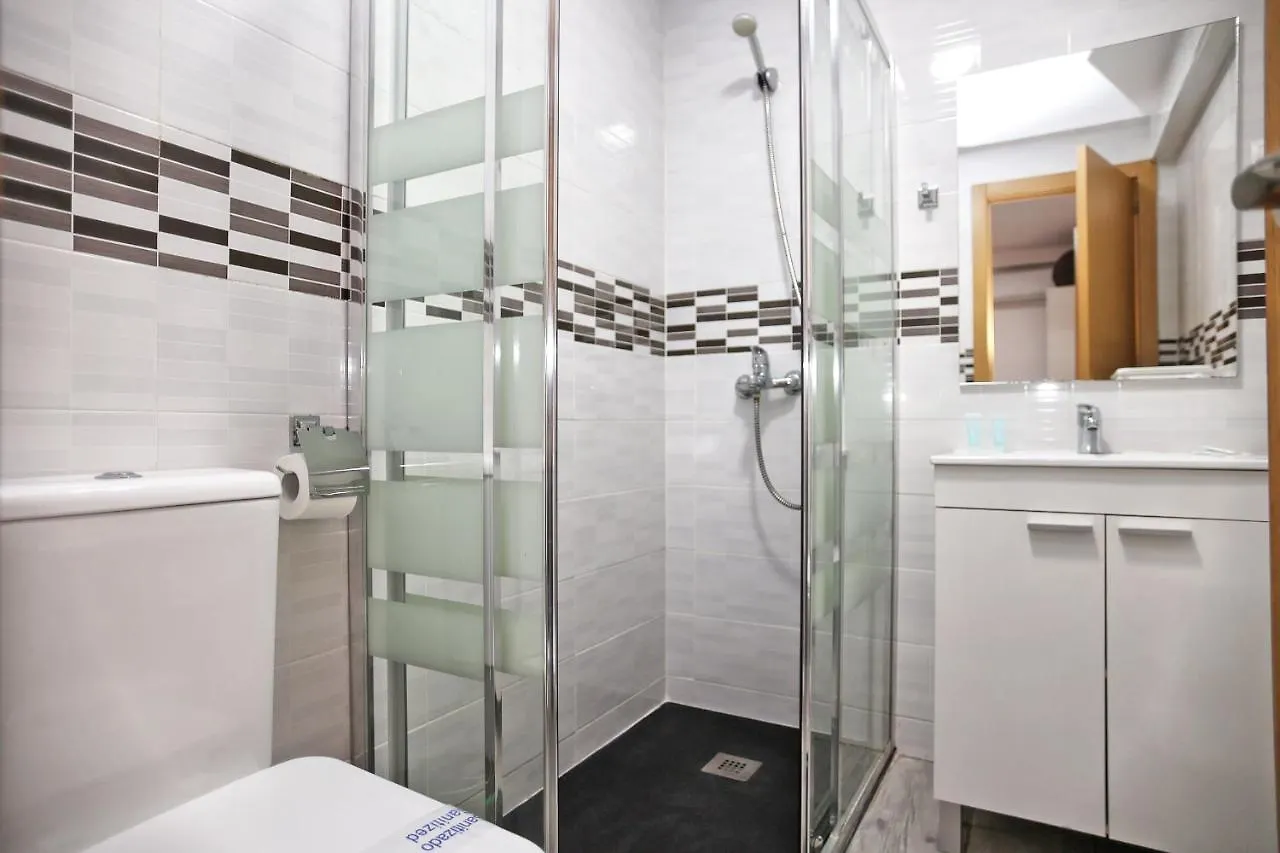 Holidays2Malaga Goya - Zona Huelin & 500 Mts De La Playa Appartamento Spagna