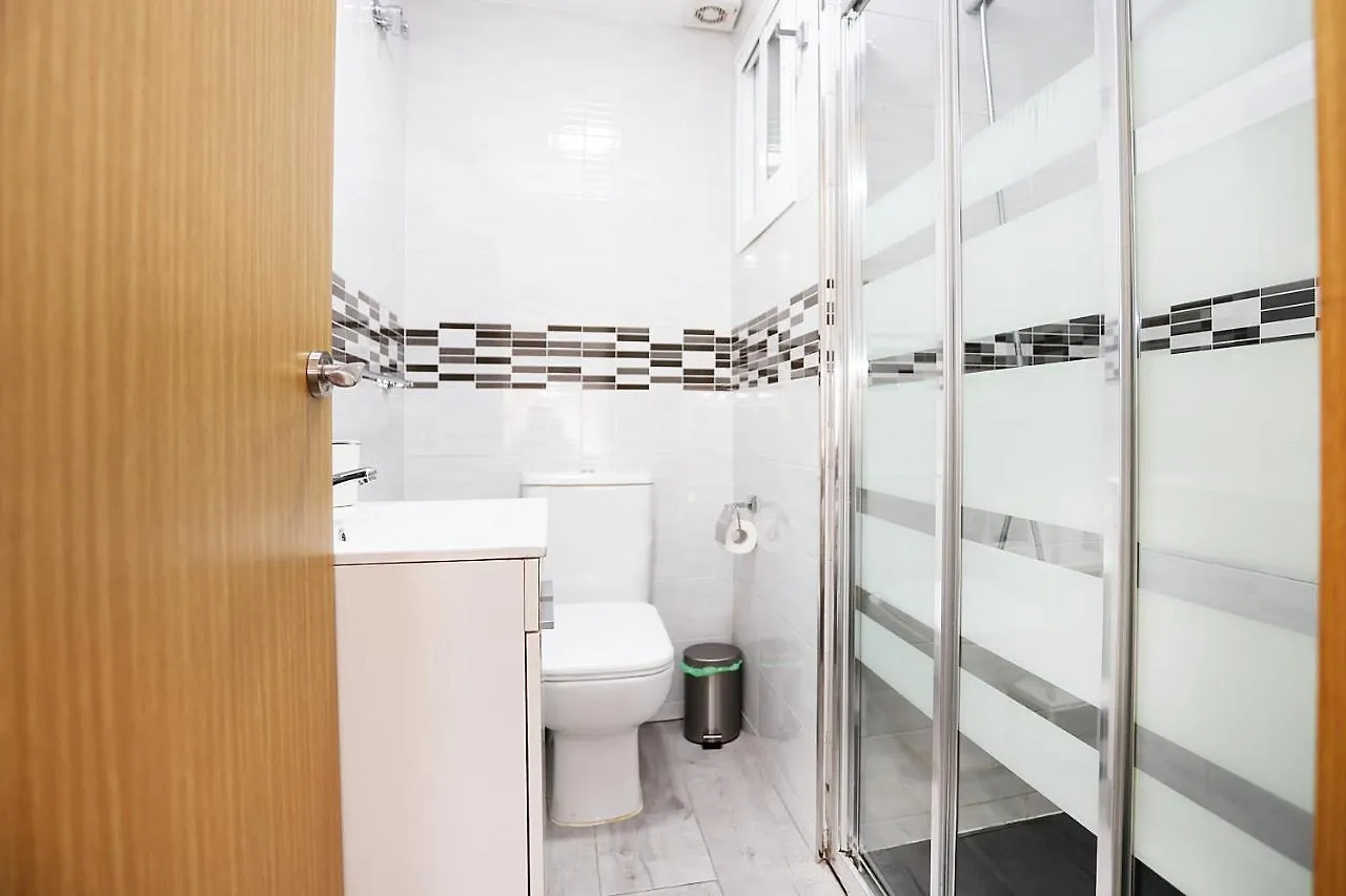 Holidays2Malaga Goya - Zona Huelin & 500 Mts De La Playa Apartment Malaga